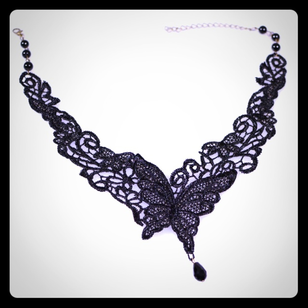 Chocker black lace timeless
